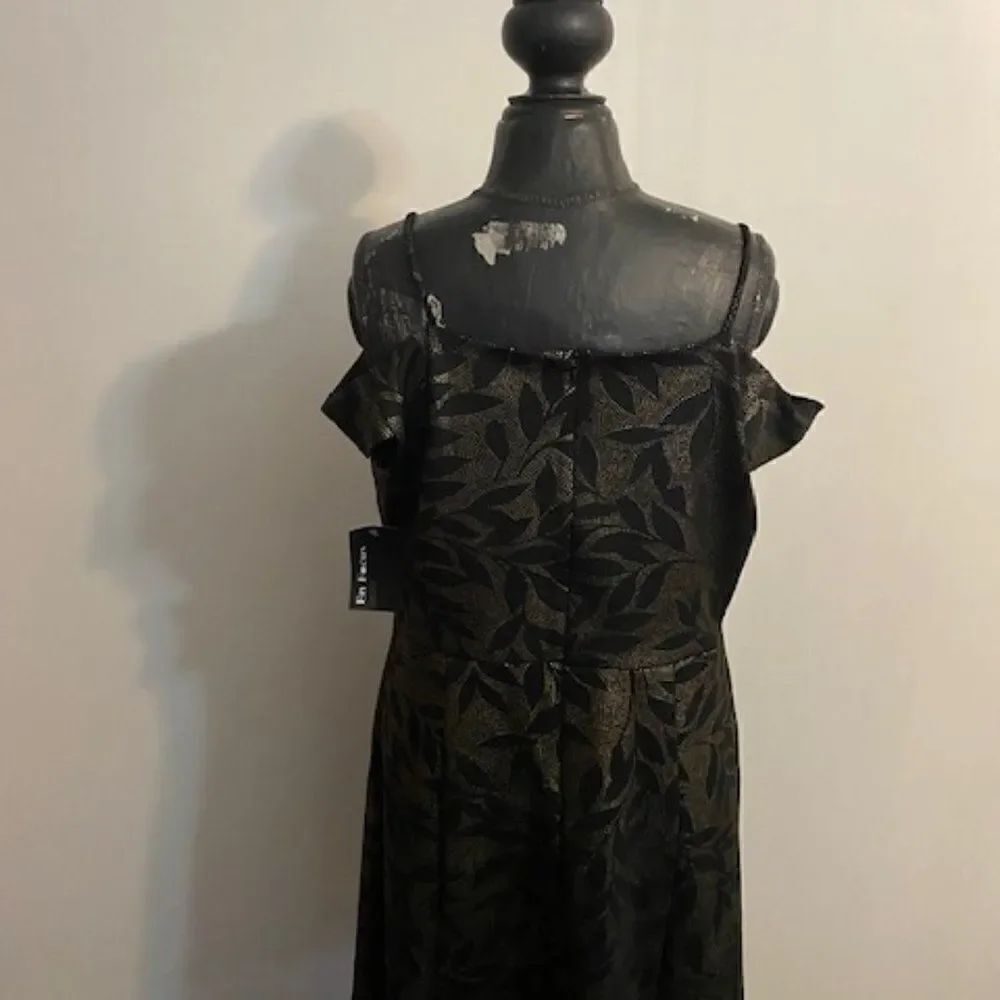 En Focus Gold Leaf Patterned Cocktail dress, size 16W - Picture 2 of 2